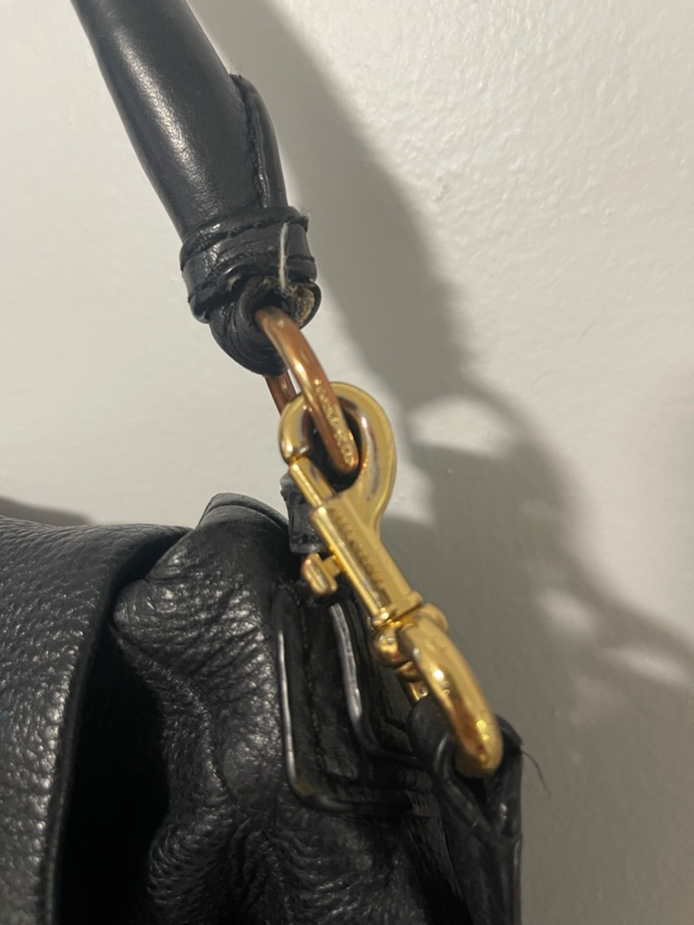 Marc Jacobs Black Leather Hobo Shoulder Bag with Gold Plaque - Picture 4 of 7